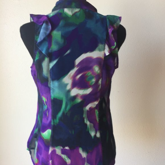 Express Sleeveless Ruffled Top - Picture 3 of 3